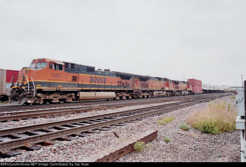 BNSF 1123 East